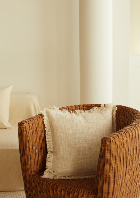 how to decorate a small living room on a budget with cozy style